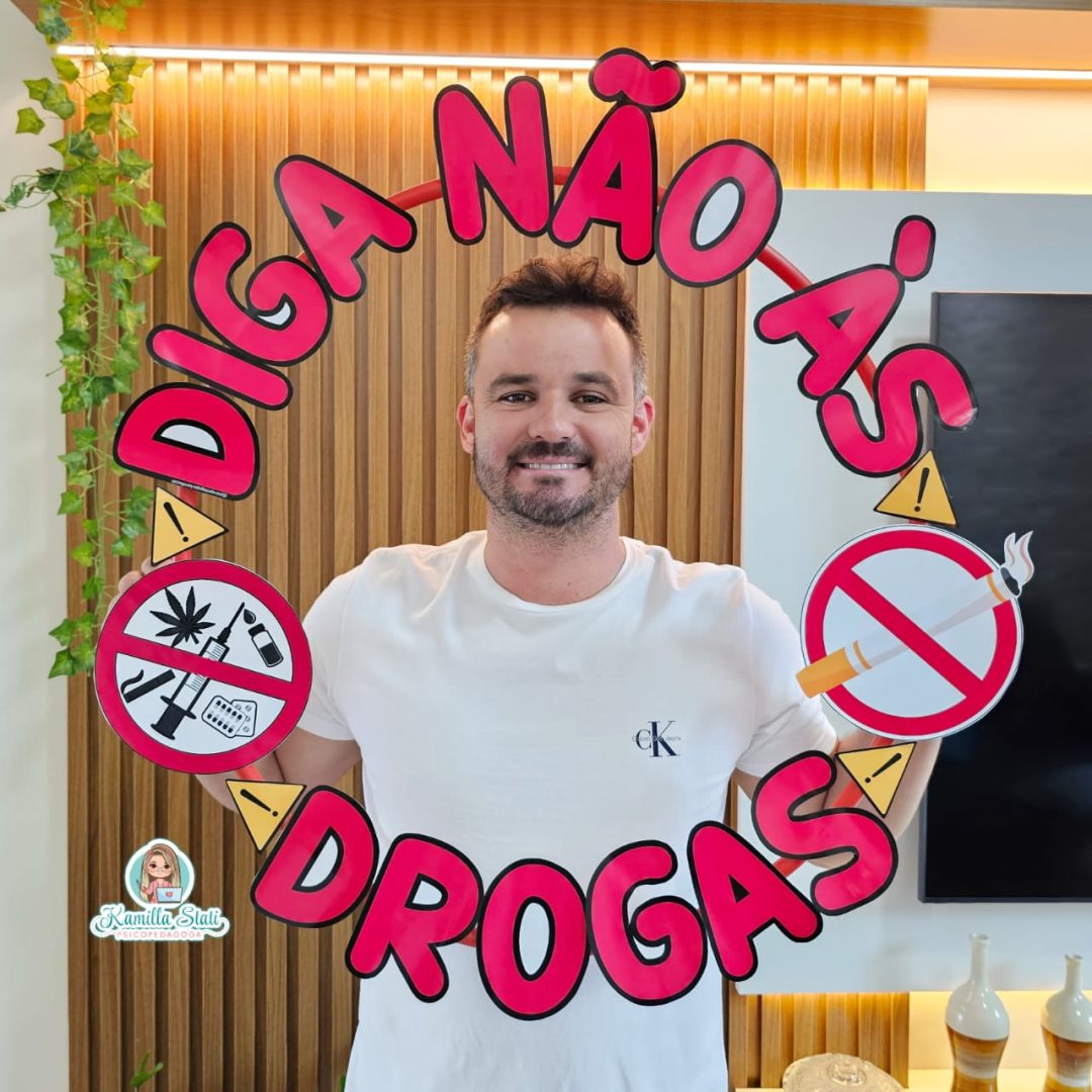 Bambolê para foto: não às drogas