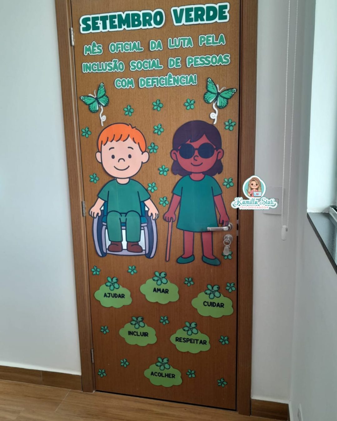 Decoração de porta setembro verde inclusão - Imagem 5